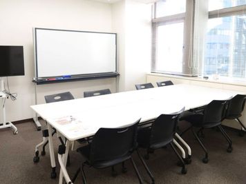 【会議室A】大井町駅徒歩２分 | 最大8名 | WEB会議・研修・面談に最適 | モニタ・ホワイトボード| 光回線wifi - シェア＆レンタルオフィスMICAN