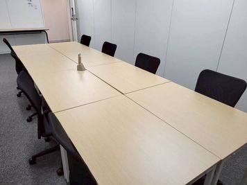 会議室D（3F受付で鍵を受け取ります） - シェア＆レンタルオフィスMICAN 貸会議室【会議室D（7F）】｜シェア＆レンタルオフィス（大井町）の室内の写真
