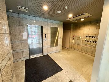 【1階エントランス】 - TIME SHARING 仙台 駅前のぞみビル 5Aの入口の写真