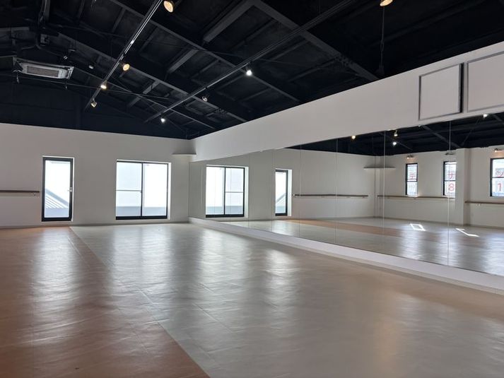 鏡付き　ダンススタジオ　多目的スペース - Hattori Square