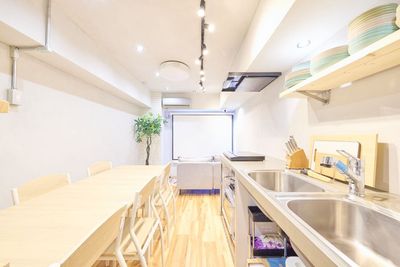リノスぺkitchen新宿GS【新宿区】レンタルキッチン リノスぺkitchen新宿GS【最大12名】の室内の写真