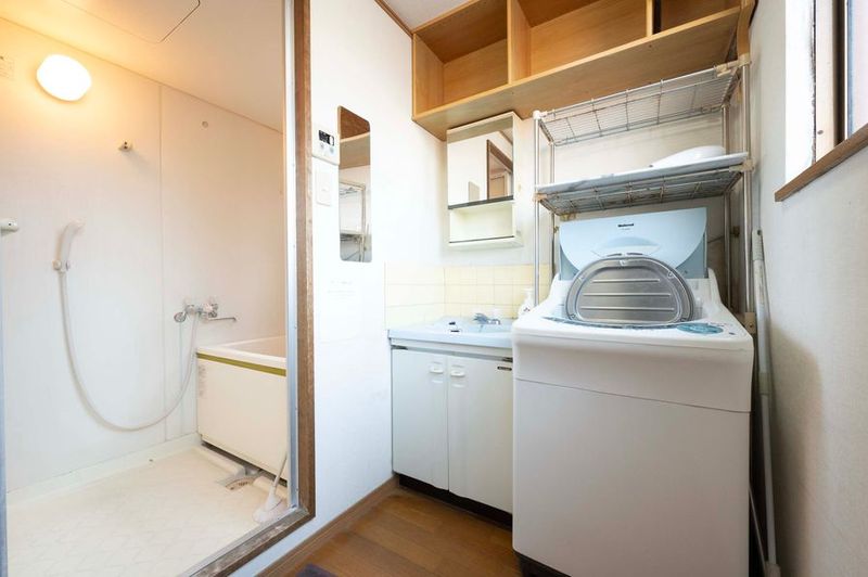 Theater Room 21:00 - Theater Room 21:00