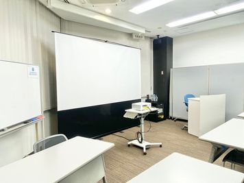 【PARM-CITY131貸会議室　多目的ホール】最大75名着席可能｜ - PARM-CITY131貸会議室 仙台｜PARM-CITY131貸会議室　多目的ホール｜最大75名の室内の写真