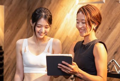 広いスペースですので、パーソナルトレーニングに最適です。 - セルフィット藤沢駅前店 完全個室のレンタルジムの室内の写真