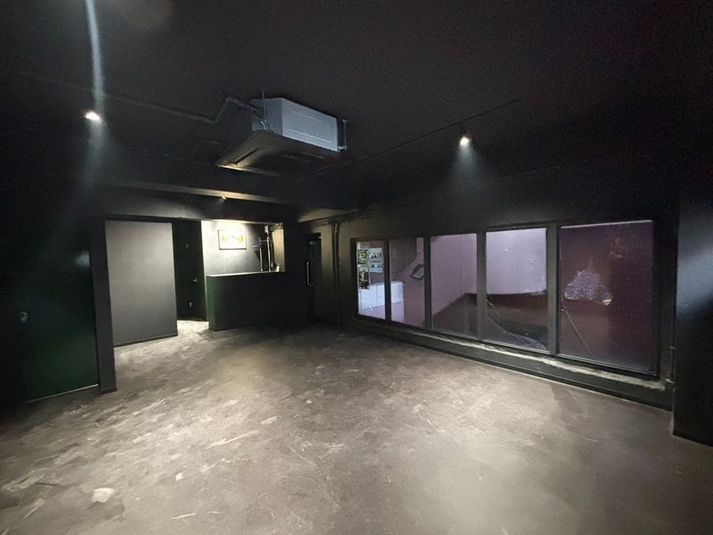 10坪程の正方形フルフラットレンタルスペース - Club 侘び寂び サブフロア