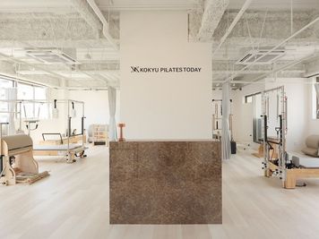受付 - KOKYU pilates today 大阪福島 KOKYU pilates today の入口の写真