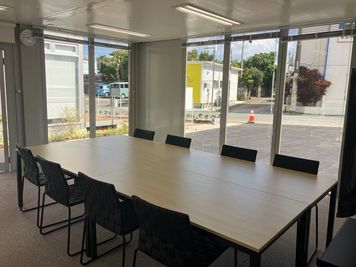 U-SPACE　うるま店 Meetingの室内の写真