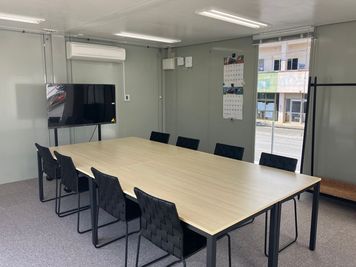 【Meeting】✨U-SPACEうるま店✨会議や打ち合わせにぴったりのオフィススペースです♪Wi-Fi/うるま市 - U-SPACE　うるま店