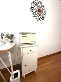 小さい引き出しとホットキャビ - レンタルスペース　エルマール 【一軒家のレンタルサロン】閑静な高級住宅街の落ち着いた贅沢空間の設備の写真