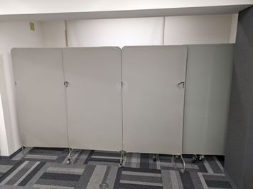 パーティション(4枚) - アンビション貸会議室 アンビション貸会議室　Bタイプ🍀の室内の写真