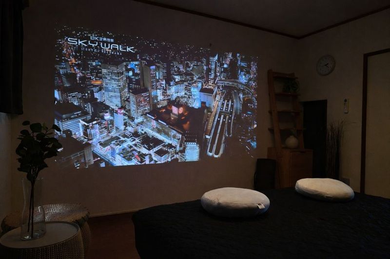 Theater Room 21:00 - Theater Room 21:00