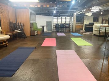 材木店を改装した秘密基地のようなワンフロアの2分の1空間スタジオ。手作りの温もり溢れる広々スタジオです。直前.早割、半額！！ - 路地裏ガレージマーケット