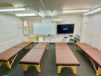 施術ベッド（有料1,000円/台） - ComfortSpace秋葉原HGK ComfortSpace秋葉原Ⅱの設備の写真