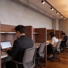 勉強カフェ大阪上本町ANNEX 勉強カフェ大阪上本町ANNEX（自習や作業専用スペース）の室内の写真