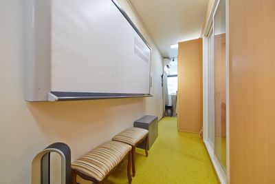 この通路の奥がＢルームです - パンテサロン【横浜センター北駅前】🎹ピアノ📶WIFI 個室Ｄ【駅前１分】📺TV/勉強/自習/化粧/ネイル/WIFIのその他の写真