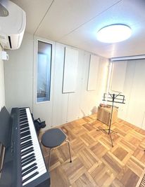 本番前のピアノ合わせ、個人レッスン、個人練習、使い方はあなた次第。 - sonorite studio sonorite studio （2-3名利用）の室内の写真