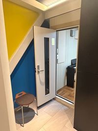 防音室入口。スリッパのご用意がございますので、靴は脱いでご入室ください。 - sonorite studio sonorite studio （1名利用）の入口の写真