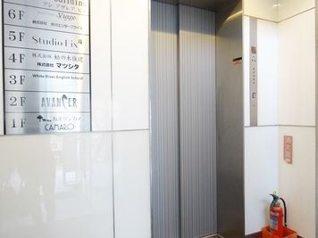名古屋会議室 スタジオフィックス名古屋栄伏見店 4A（スタジオ）の設備の写真