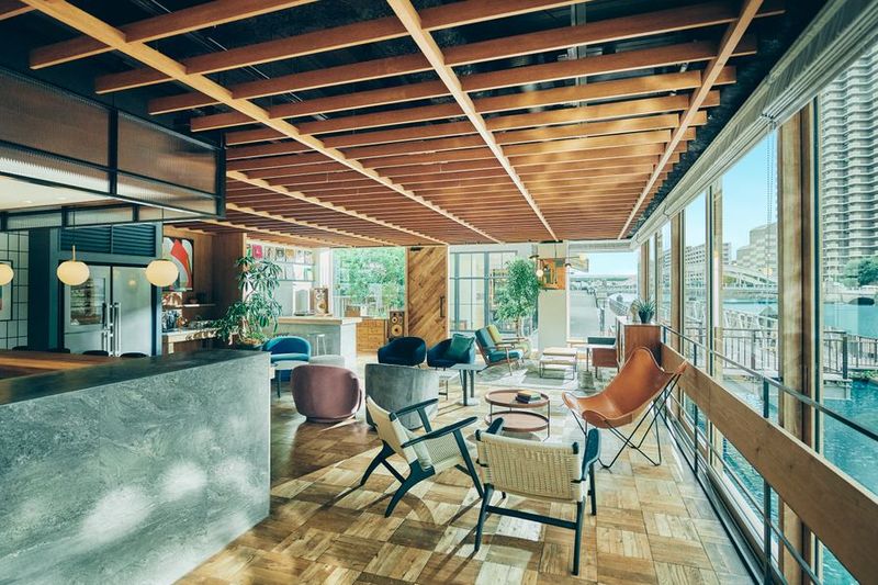 堂島川に浮かぶ水上のイベントスペース - UNWEDDING中之島