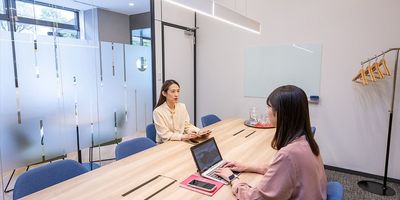 リージャス会議室 大分駅北口 FUNAIの室内の写真