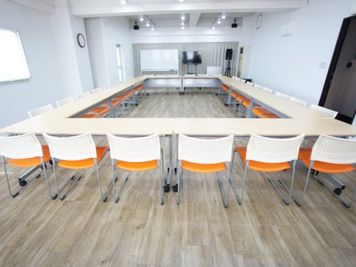 名古屋会議室 スタジオフィックス名古屋栄伏見店 6A（会議室）の室内の写真