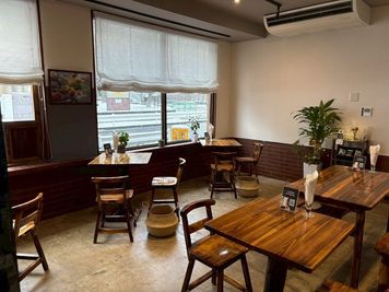 六町駅付近のおしゃれなカフェです✨
撮影等のご相談も多く頂いております📸 - Relax CAFE 東保木間 Relax CAFE 東保木間｜イベント・撮影利用📸の室内の写真