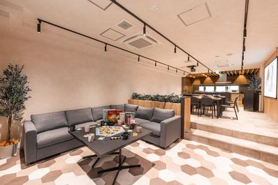 714_ASTIL LOUNGE 京都駅前 レンタルスペースの室内の写真