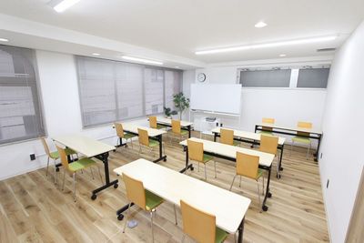 貸し会議室 HATTEN 東銀座 ✨【新富町1分】東銀座エリアの広々快適な貸し会議室✨の室内の写真