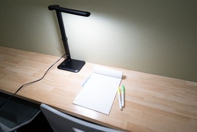 備品（スタンド照明） - ReSpace品川港南口（旧：みらいスペース品川港南口）の設備の写真