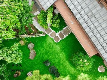 Makoto古民家ー若宮苑 Makoto古民家 若宮苑｜【春限定】庭に本物の桜が咲く一棟貸切の室内の写真