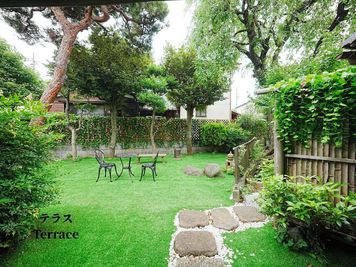 Makoto古民家ー若宮苑 Makoto古民家 若宮苑｜【春限定】庭に本物の桜が咲く一棟貸切の室内の写真