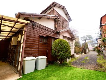 Makoto古民家ー若宮苑 Makoto古民家 若宮苑｜【春限定】庭に本物の桜が咲く一棟貸切の室内の写真