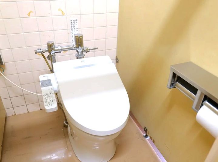 廊下＆トイレ（フロアー貸し）｜撮影、学校のトイレ、自主製作動画 - 学校跡地の飯田橋でっかいレンタルスペース