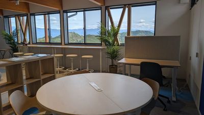 南アルプスが見える複合型ワークスペースを貸切！セミナーや社内イベントにどうぞ。 - Comes（カムズ）