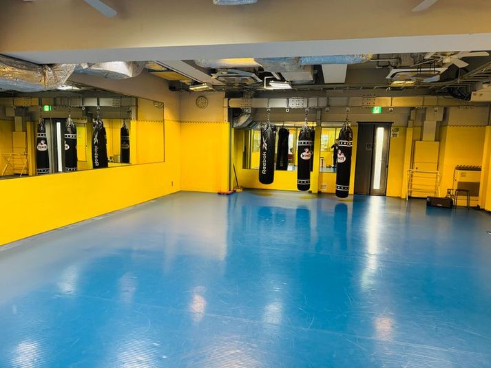 ゴールドジム府中東京、レンタルスペース「スタジオ」 マットスタジオの室内の写真