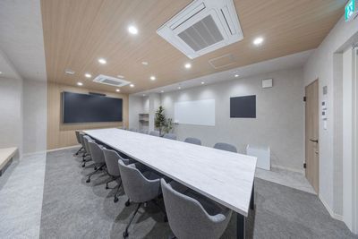 14名用会議室 - BIZcomfort 北浜 14名用会議室の室内の写真