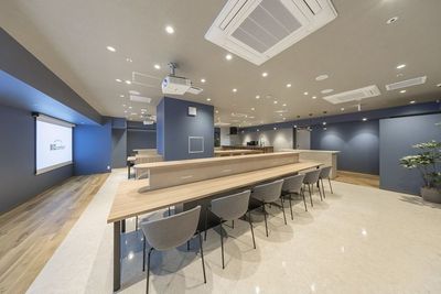 最大50名利用OK！多用途で利用できるイベントスペース - BIZcomfort 北浜 イベントスペースの室内の写真