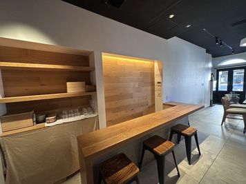 カウンタバー - 池尻カフェスペースの室内の写真