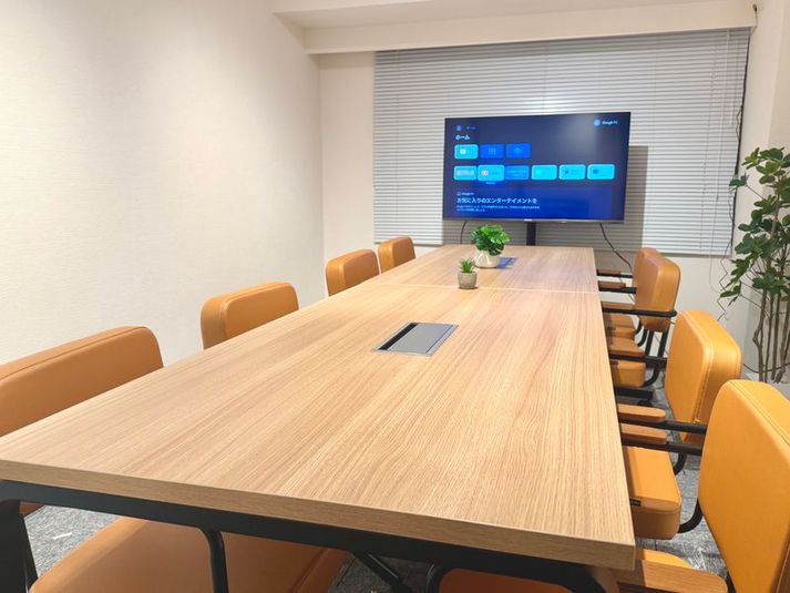 WiFi備品全無料貸出の多目的室・ルーム516 - 新大阪駅の東口10秒のレンタルスペース/会議室【SS新大阪】