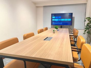 新大阪駅の東口10秒のレンタルスペース/会議室【SS新大阪】 WiFi備品全無料貸出の多目的室・ルーム516の室内の写真