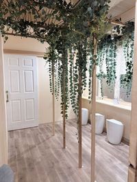 施術後にご利用いただけるメイクスペースです。アフターティーを飲みながらホッと一息つける空間です。 - レンタルサロン　Liiro レンタルサロン　Liiro　元町駅前店Room②の室内の写真