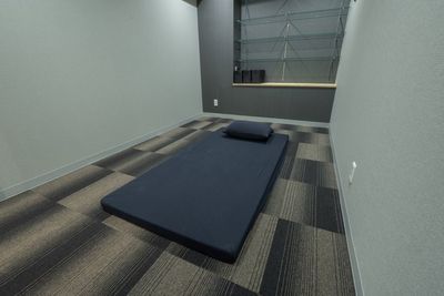 整体やマッサージがプライベートに行える個室となっております。 - salon Luana（サロン ルアナ） 超好立地レンタルサロン・整体スペースの室内の写真