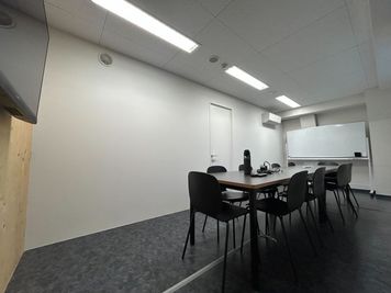 松戸 by M.A.D.center 10名用会議室の室内の写真