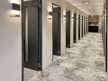 H¹T日比谷 ROOM W 16の室内の写真