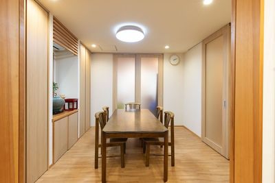 配膳室は共有スペース - 瑞巖寺檀信徒多目的会館「和晃庵」 本堂（主に会館が満室の時や特殊行事にて）の室内の写真