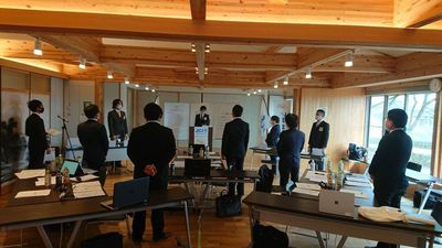 社員研修として - 瑞巖寺檀信徒多目的会館「和晃庵」 テントサウナ（裏庭）の室内の写真