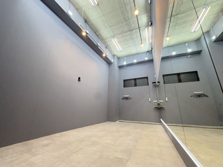 Cst - BUZZ横浜東口レンタルスタジオ 