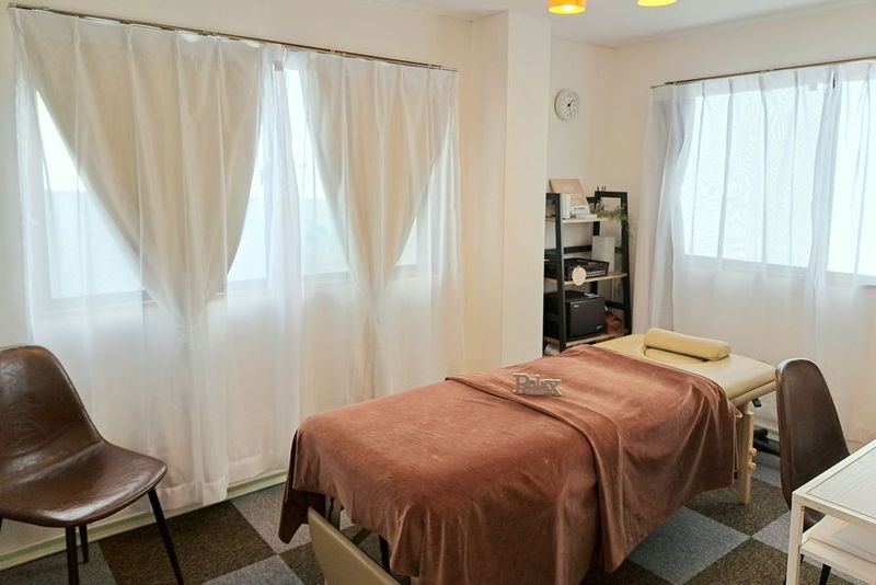 トレリラ北千住
サロンスペース - 時間貸し個室空間「トレリラ北千住」 【トレリラ北千住】貸切プライベート空間レンタルサロンの室内の写真