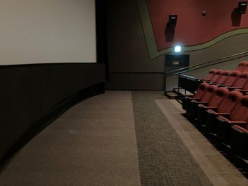 ユナイテッド・シネマ アクアシティお台場 スクリーン2の室内の写真