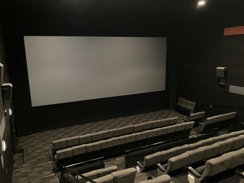 【ユナイテッド・シネマとしまえん｜SC2｜112席】映画館が貸切できます！企業イベントから個人利用まで幅広く対応！ - ユナイテッド・シネマとしまえん
